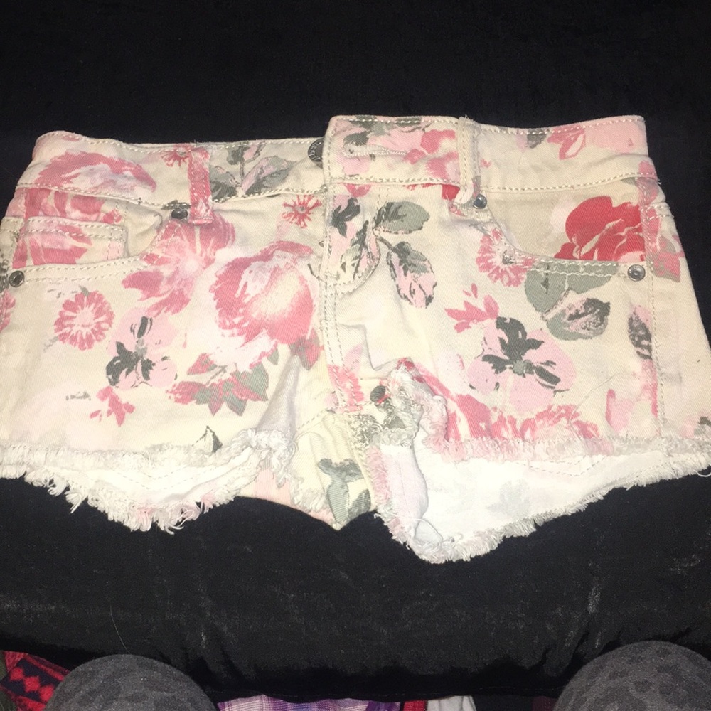 Floral shorts size 3